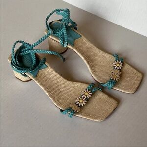 Schutz Sz 10B Floral Mid Heel Sandals Nina Women’s 🌼 Daisy Blue